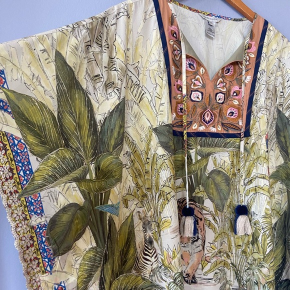 John Mark Jungle Themed Embroidered Poncho Blouse Size S/M - Picture 3 of 8